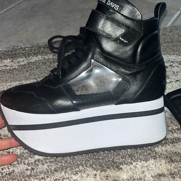 Ruthie Davis black platform sneakers - barely worn. Super comfortable. - Picture 6 of 9